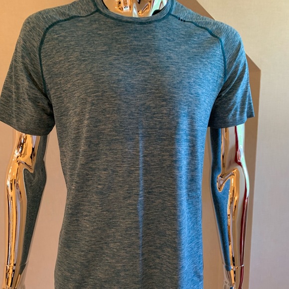 lululemon athletica Other - Lululemon short sleeve blue shirt medium